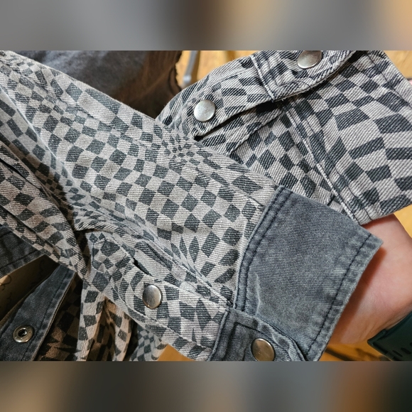 Checkered Black and Gray Women's Jacket - Picture 6 of 9